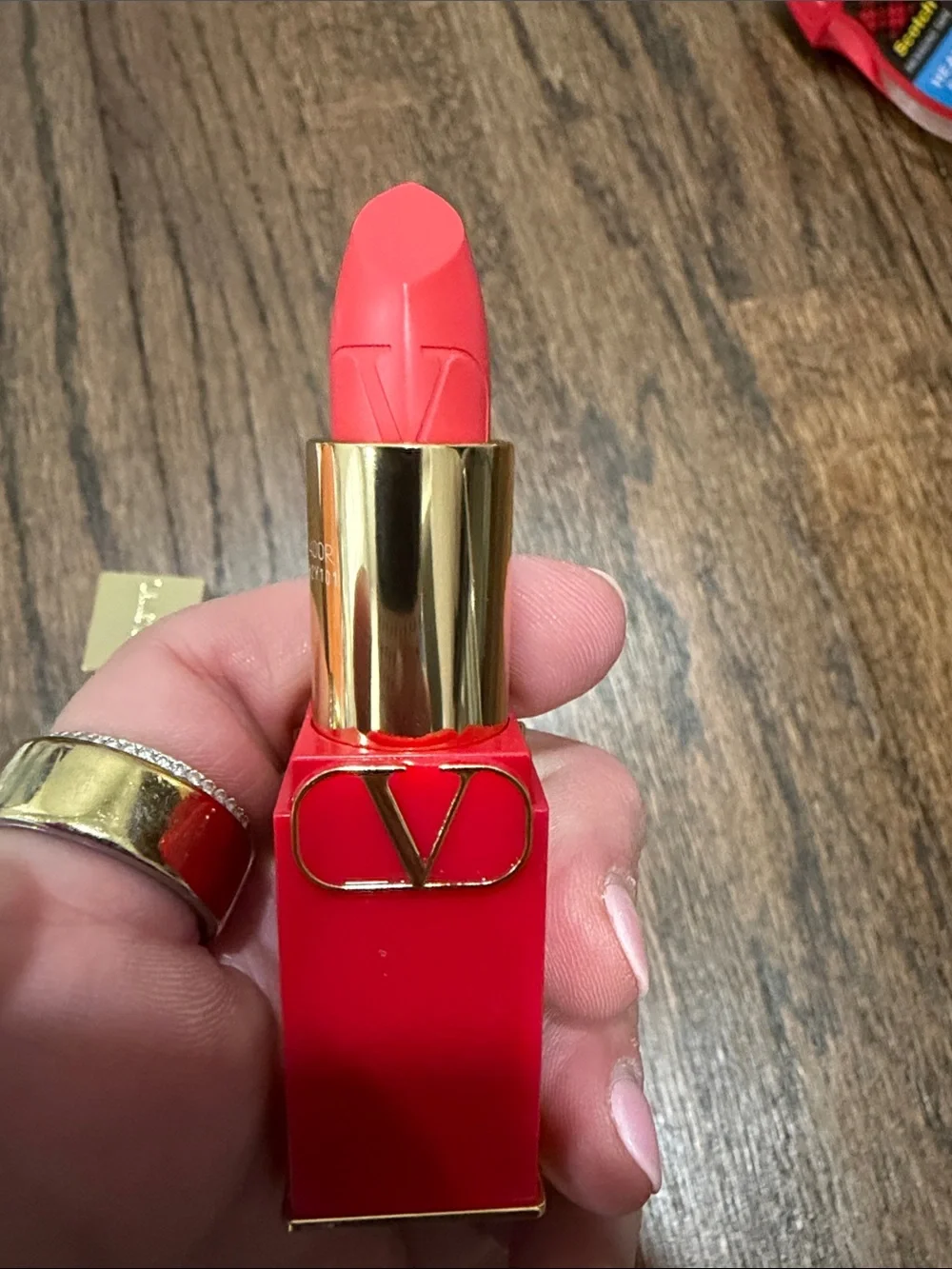 Valentino Rosso Satin Lipstick 400R Roma Fab